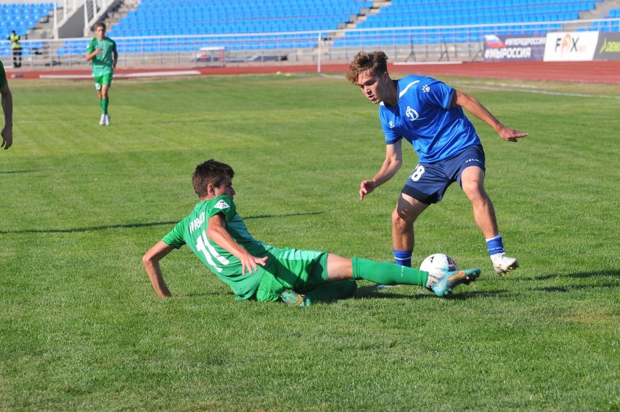 Ставропольское «Динамо» и «Дружба» сыграли вничью, «Севастополь» одержал верх над «Кубань Холдингом». Итоги 11-го тура в группе 1